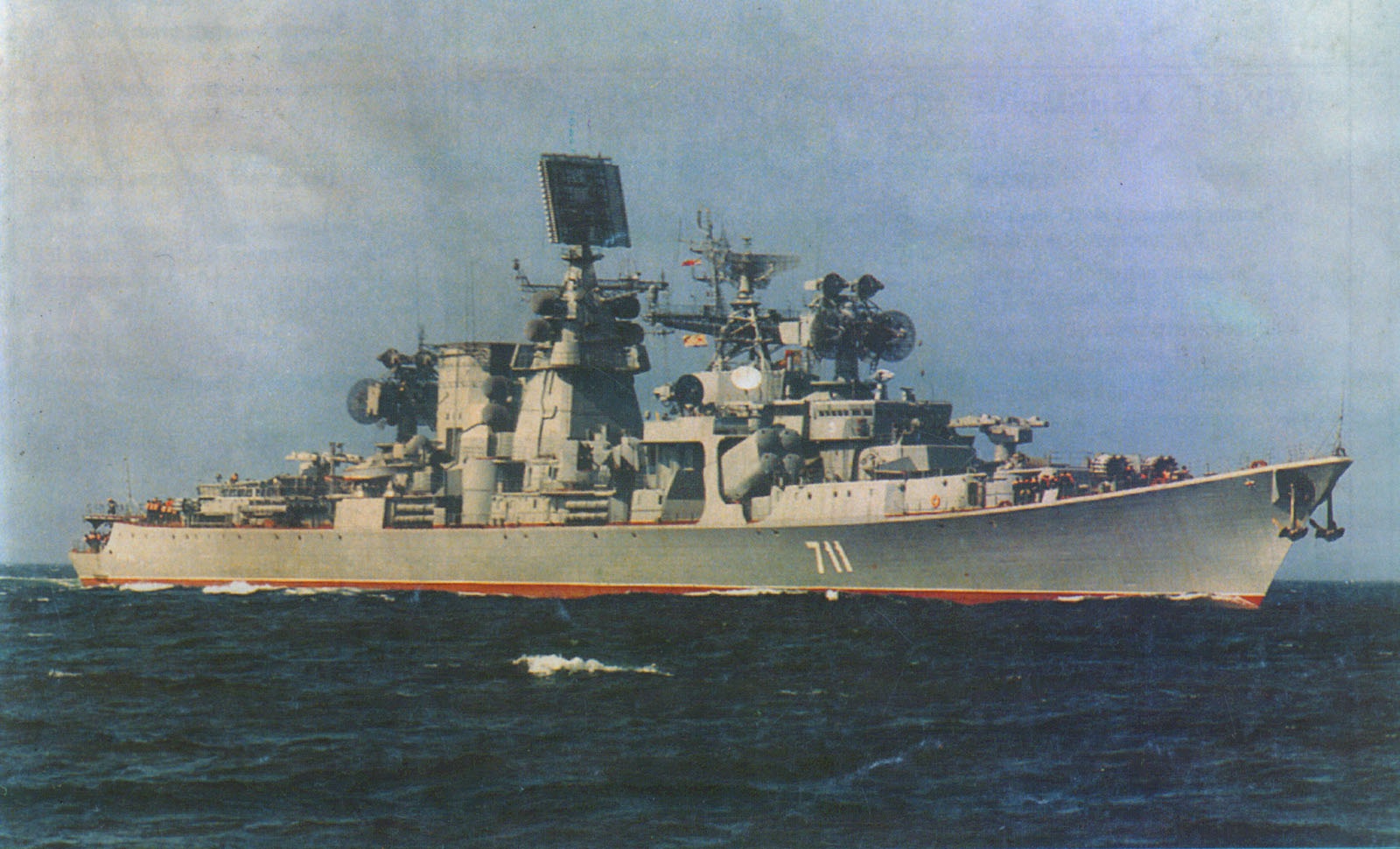 这种8000吨级的巡洋舰曾经是苏联红海军远洋反潜作战的最强战力.