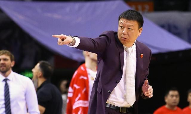 欧洲豪门签约深圳旧将,开启外援离队潮并创造cba一大先例