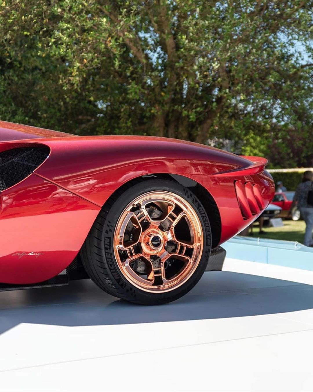 detomasop72实车经典大气的造型