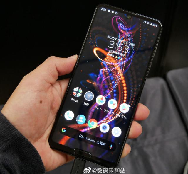 LCD党福音:夏普AQUOS R5G发布,2K+120Hz+5G或拖垮电池续航__财经头条