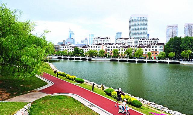 中国三座“最美”的海滨城市，自然风景优美，秦皇岛、大连均上榜