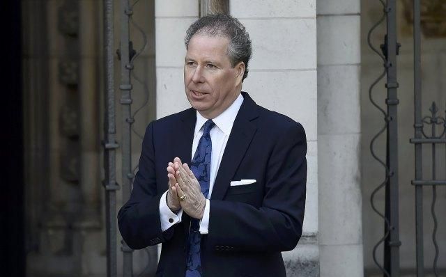 伯爵是玛格丽特公主和第一位斯诺登伯爵安东尼·阿姆斯特朗-琼斯的