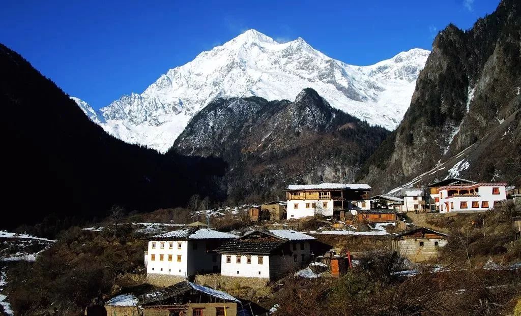云南雨崩村藏在梅里雪山深处的世外桃源是香格里拉最后的秘境