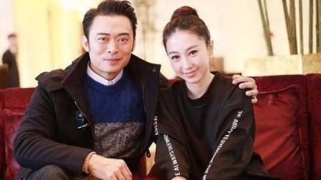 樊少皇晒与周润发合照,46岁风采依旧,事业却难回巅峰状态?