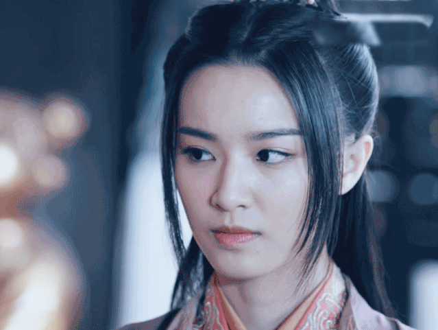 何灵依;再到如今《绝代双骄》里的飒爽女侠铁心兰,每一个角色梁婧娴都