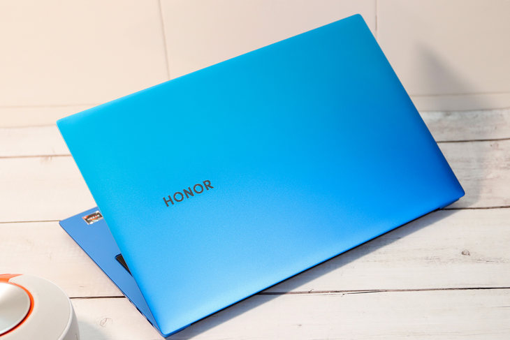 引领颜值新潮流荣耀笔记本pro魅海星蓝评测