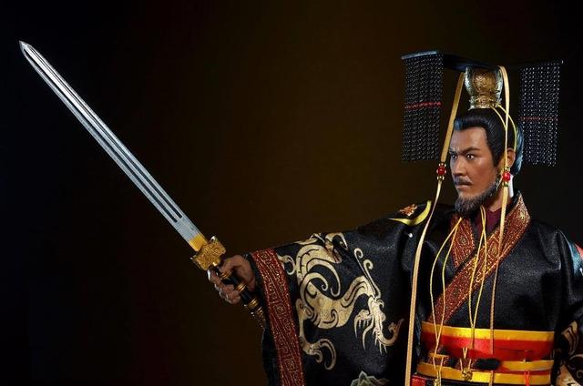 从焚书坑儒到独尊儒术,为何说秦始皇和汉武帝的目的相同?