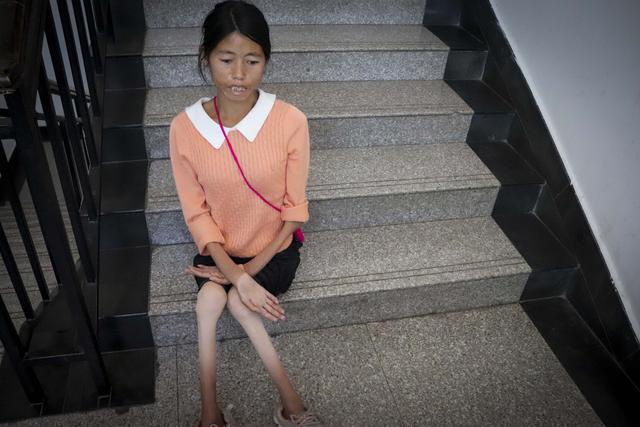 大龄男子娶残疾小媳妇日子过得正美,生儿育女后却发现悲剧了