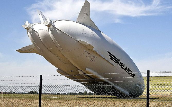 男子航拍看见了一个巨大"不明物体",问清原因后,感觉有点惊讶