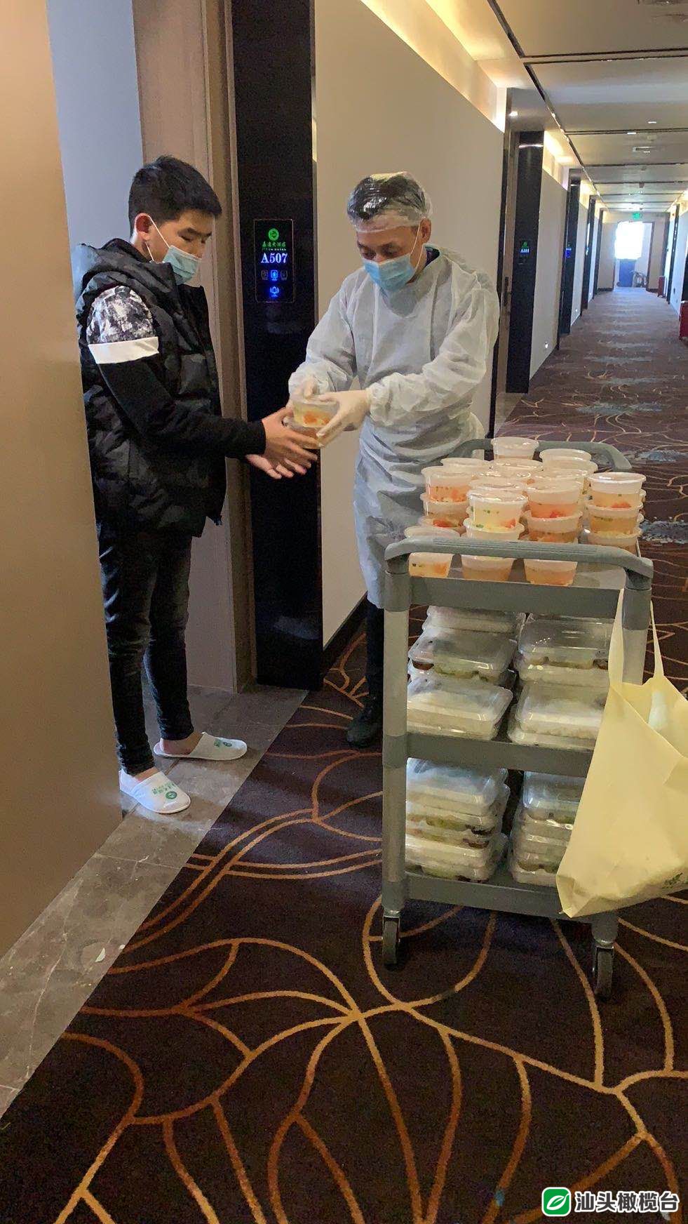 徐先生一家在汕头开店,1月21号返回湖北黄冈过年,一直在家居住隔离