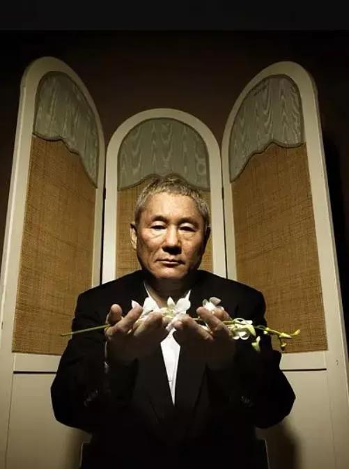 73岁北野武再婚:给前妻200亿,转身潇洒娶小18岁情人