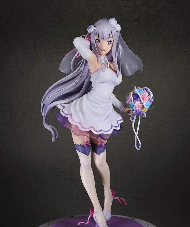 re0:标价上千的艾米莉亚结婚礼服手办实物