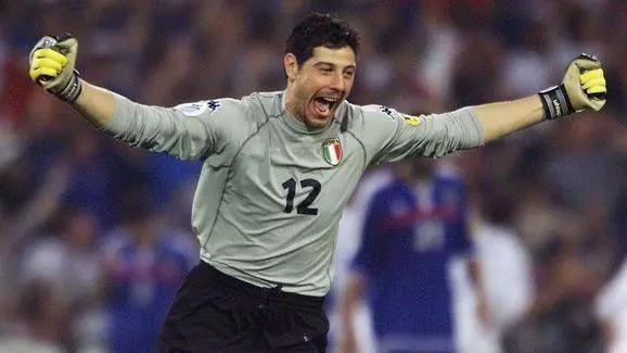 欧洲杯半决赛狂扑3个点球|托尔多|布冯|点球_新浪新闻