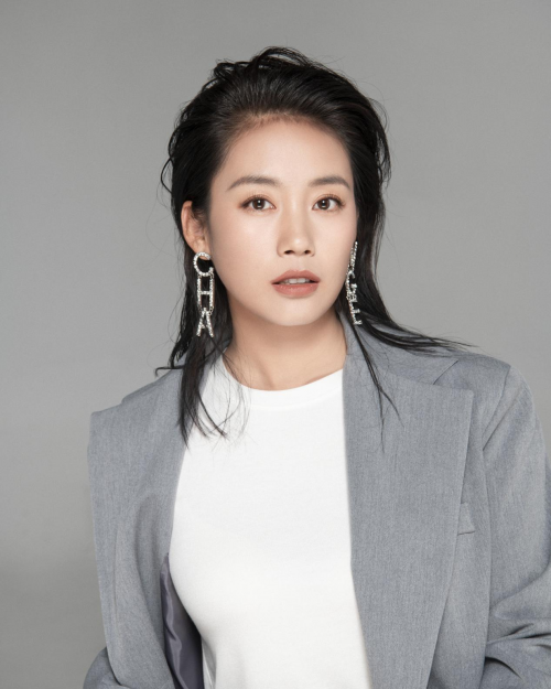 女星高雅轩携新作《奋进的旋律》 与老戏骨同台飙戏