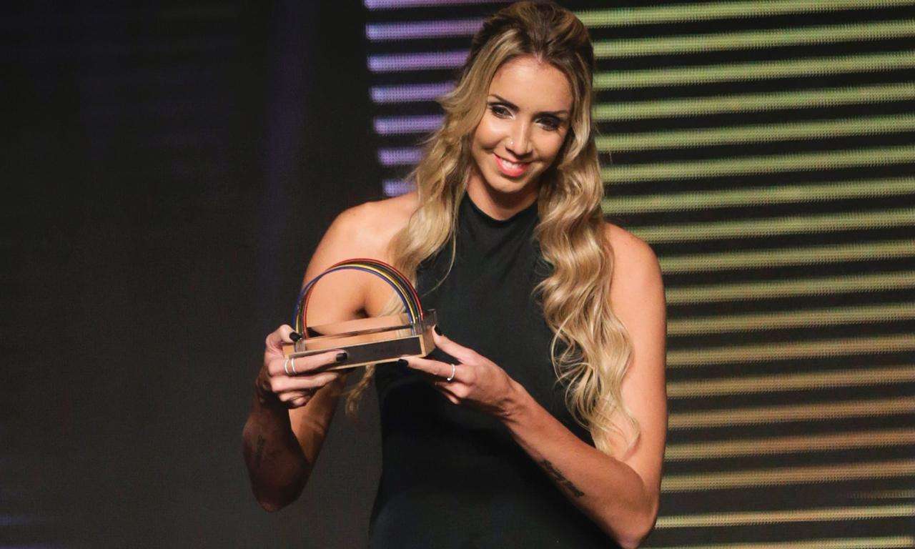 副攻改打接应,或成奥运舞台点睛之笔|塔伊萨|中国女排|副攻_新浪新闻