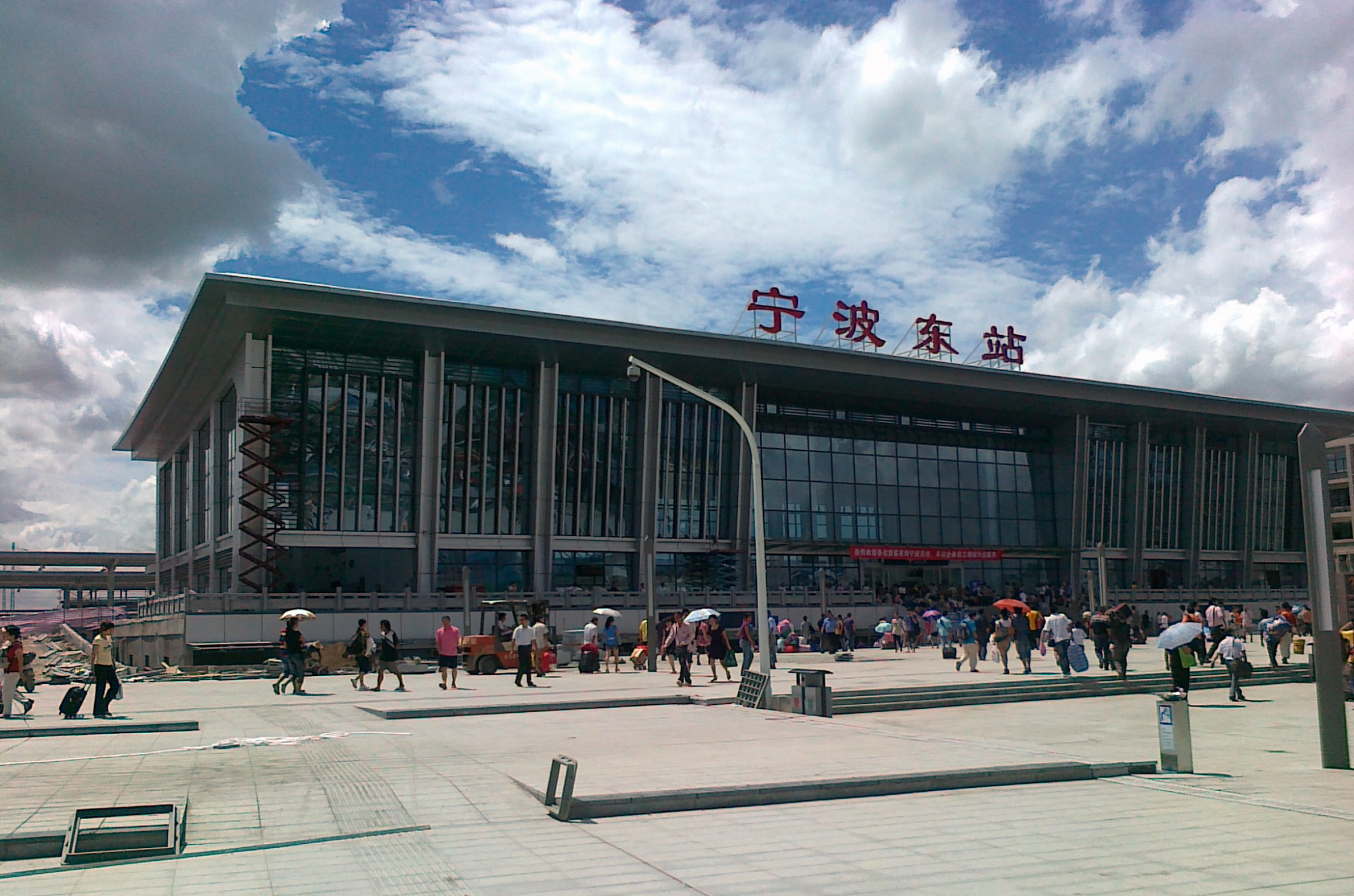 宁波市内的主要火车站之一—宁波东站