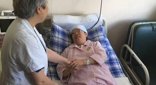 52岁大妈为抱孙子，与儿媳赌气生二胎：我名下6套房，你不生我生