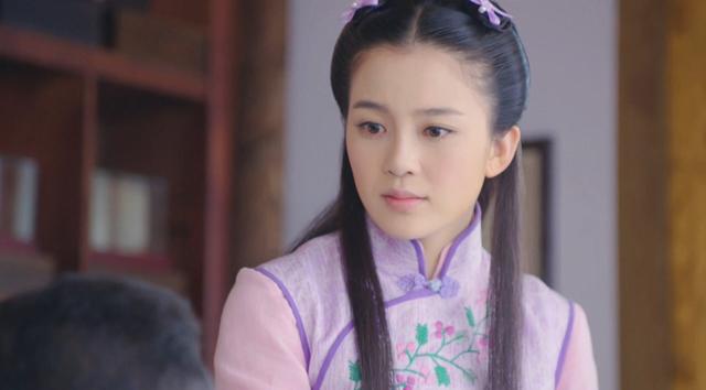 《忍冬艳蔷薇》这部剧是一个非常典型的民国偶像剧,剧中女主和女二的