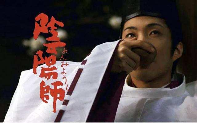 安倍晴明善恶难辨,《阴阳师》中完美人设,源于国产思维式主角