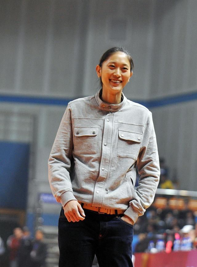 昔日女篮第一美女,41岁隋菲菲罕见露面