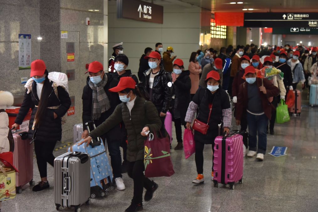 金华市婺城区定制返程专列 接千名员工回家