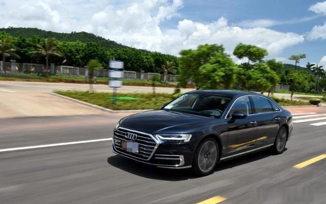 手握100万奔驰s级宝马7系和奥迪a8l哪个档次高对比就知道