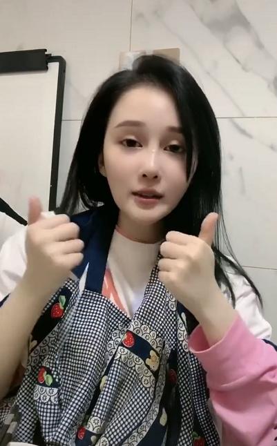 赵本山女儿近照曝光,明明是"星二代",却看着一脸"网红相"|赵一涵|星二