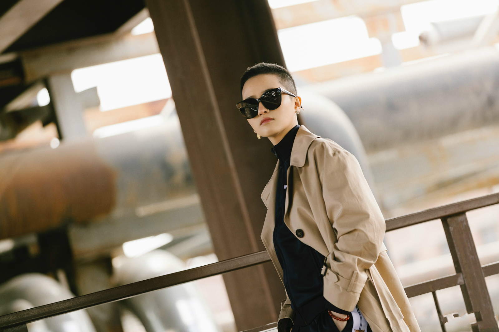 《我们的歌》蒋一侨罕见长发造型曝光,终于明白为什么总留短发了