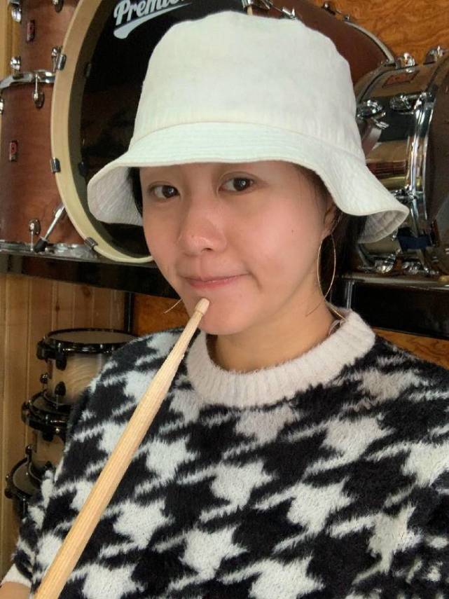 不过感觉她是幸福肥吧!高贺迪才29岁,她还是很有潜力的.