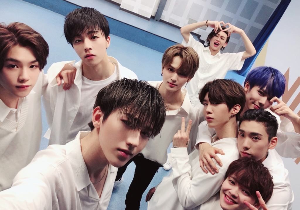 四大国产限定组合学历大公开,蔡徐坤初中学历,这两人是小学文凭