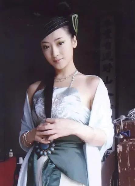 如《大漢天子》裡情真意切的平陽公主,1996年,陳紫函出演電視劇《東周