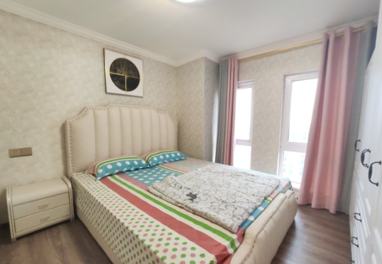 软装花了6万块,今年第一次住|精装房|墙纸|主卧室_新浪新闻