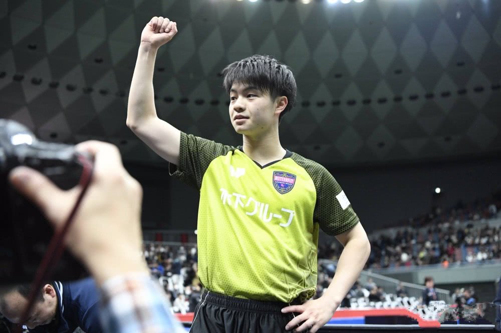 宇田幸矢以4-2赢球与张本智和会师决赛