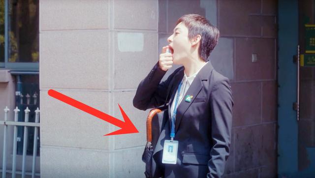 安家:神秘人潘贵雨,长柄黑色雨伞,藏着房似锦身上最大的秘密