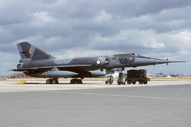 法国有世界上最小的战略轰炸机没苏30重浅析一代名机幻影iv