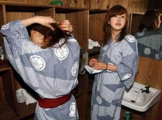 在日本,男女混浴温泉为什么比大众澡堂还便宜?看后你就明白了