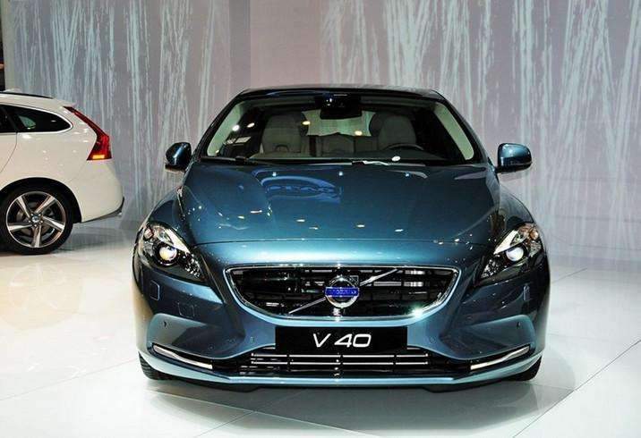 20万左右就能买到的豪华车,沃尔沃v40了解一下!