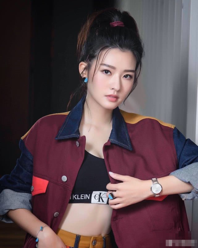 唐人旗下两位新艺人这颜值和陈瑶比起来感觉太一般
