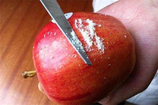 孩子连续喝三个月"酸奶",腿部突然疼痛,医生:幸好发现得早