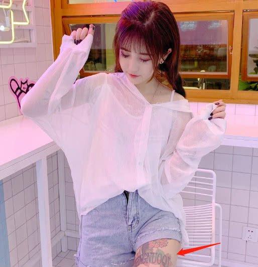 杨清柠全身上下多少纹身?光是看的见就三个,腿上还有前任痕迹