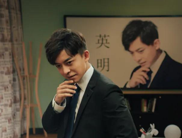 《爱情公寓》每一部都有第一主角，他独占三部，张伟在最终季翻身