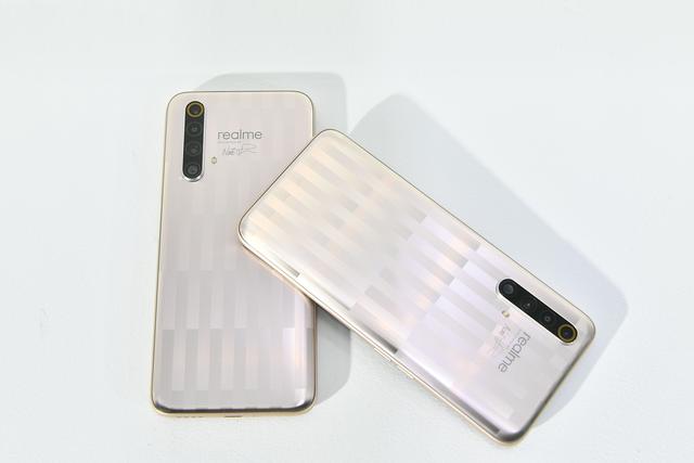最具设计感5g定制旗舰,realme真我x50大师版·线预约开启