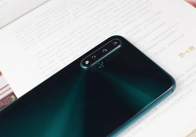 华为彻底发飙!4800万四摄 水滴屏 麒麟810,送女友有面子