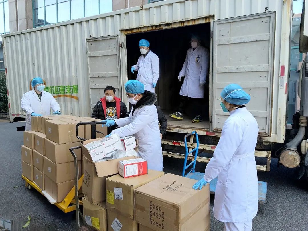 卓尔物流司机陈超:20天1100公里 为18家医院运送物资超200吨