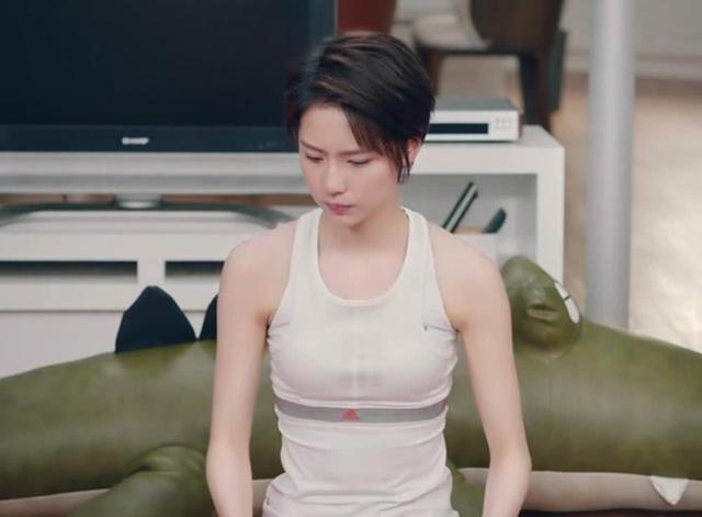 斗鱼新一姐诞生:诸葛大力首次吃鸡2660w人气,张伟:不愧我女友