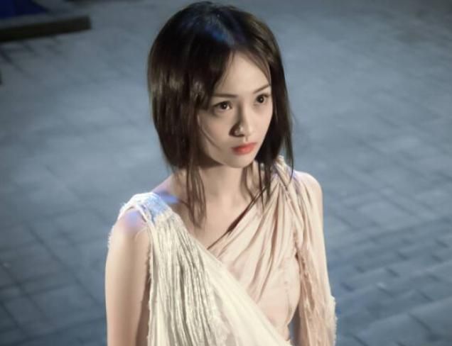 粉丝称郑爽"小仙女"本以为太夸张,看到21岁旧照,清纯又水灵