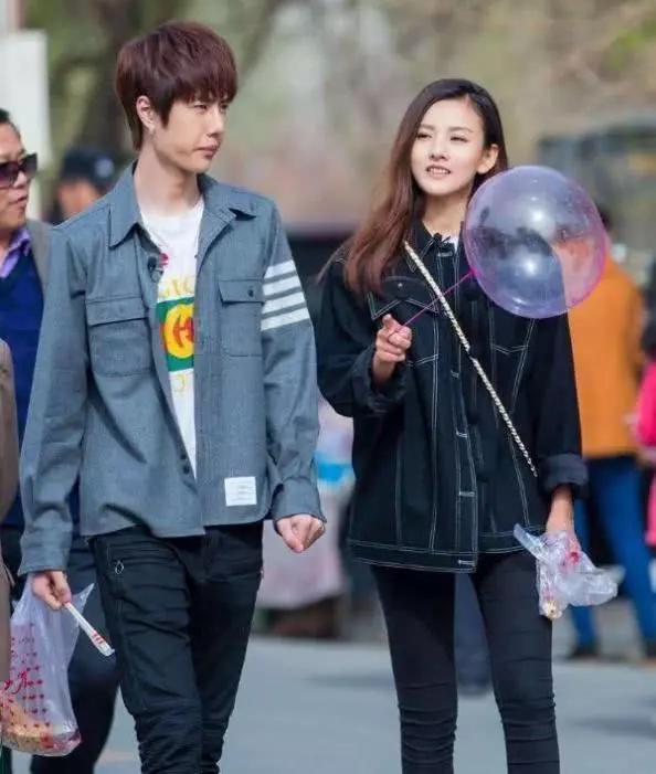 在不少粉丝心目中,他非常的高冷,王一博不管与谁合拍都是一脸高冷像