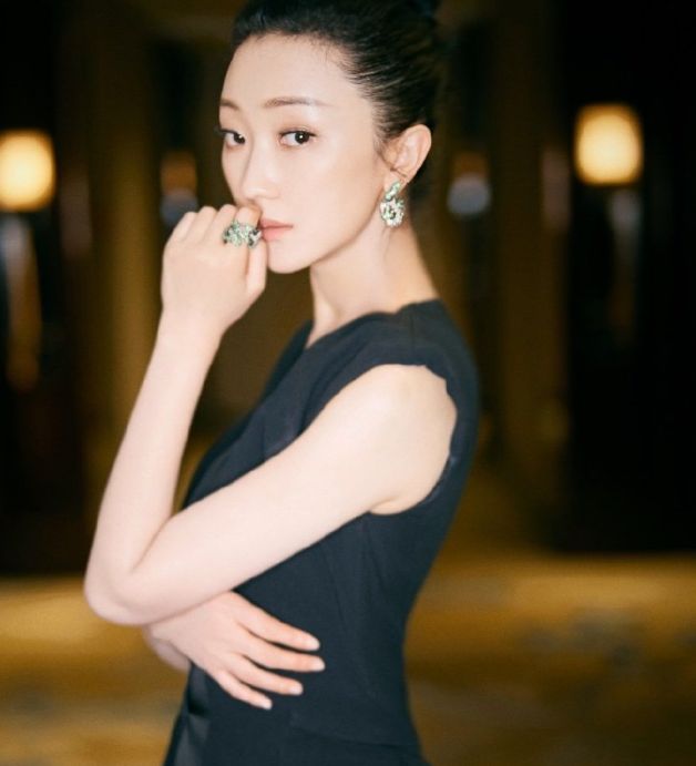 有种赢家叫关宝慧30岁嫁圈内大佬张瑶的人生太硬核