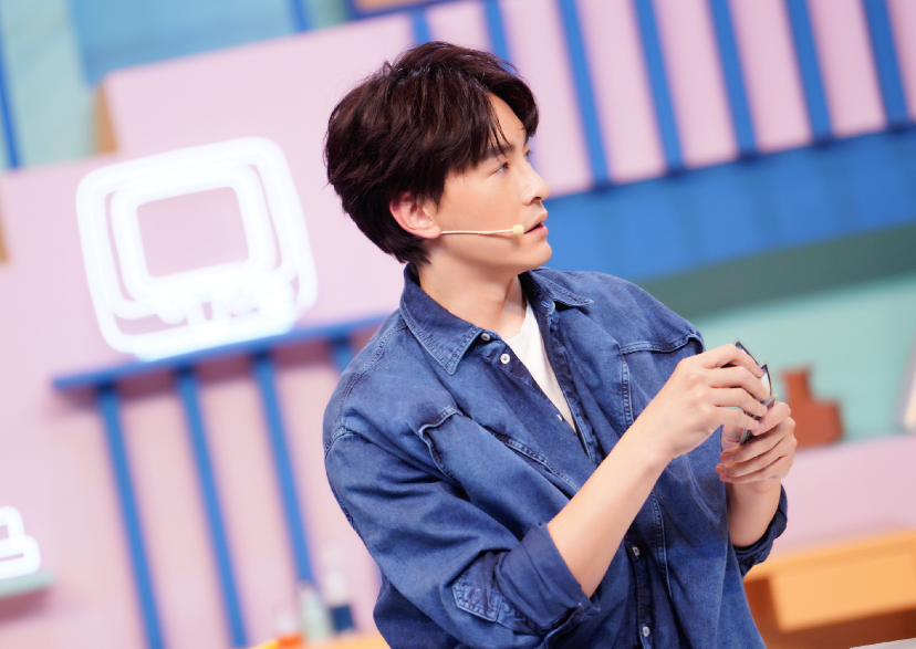 郑元畅重演恶作剧之吻和小s接吻直接堵嘴差评