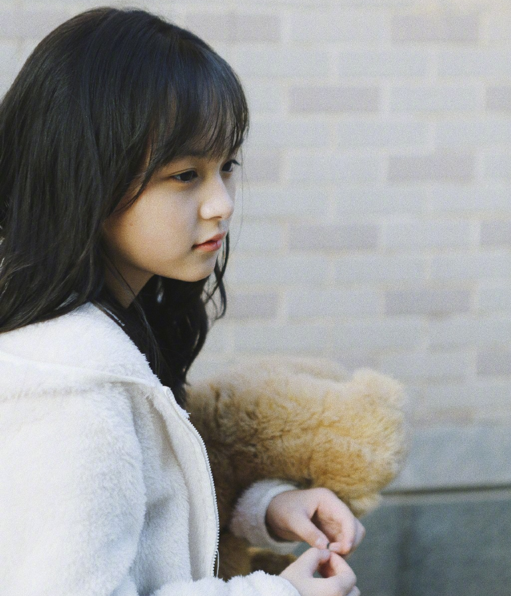 两岁出道年入百万,因为饰演"小芈月"走红,如今长成什么样了?